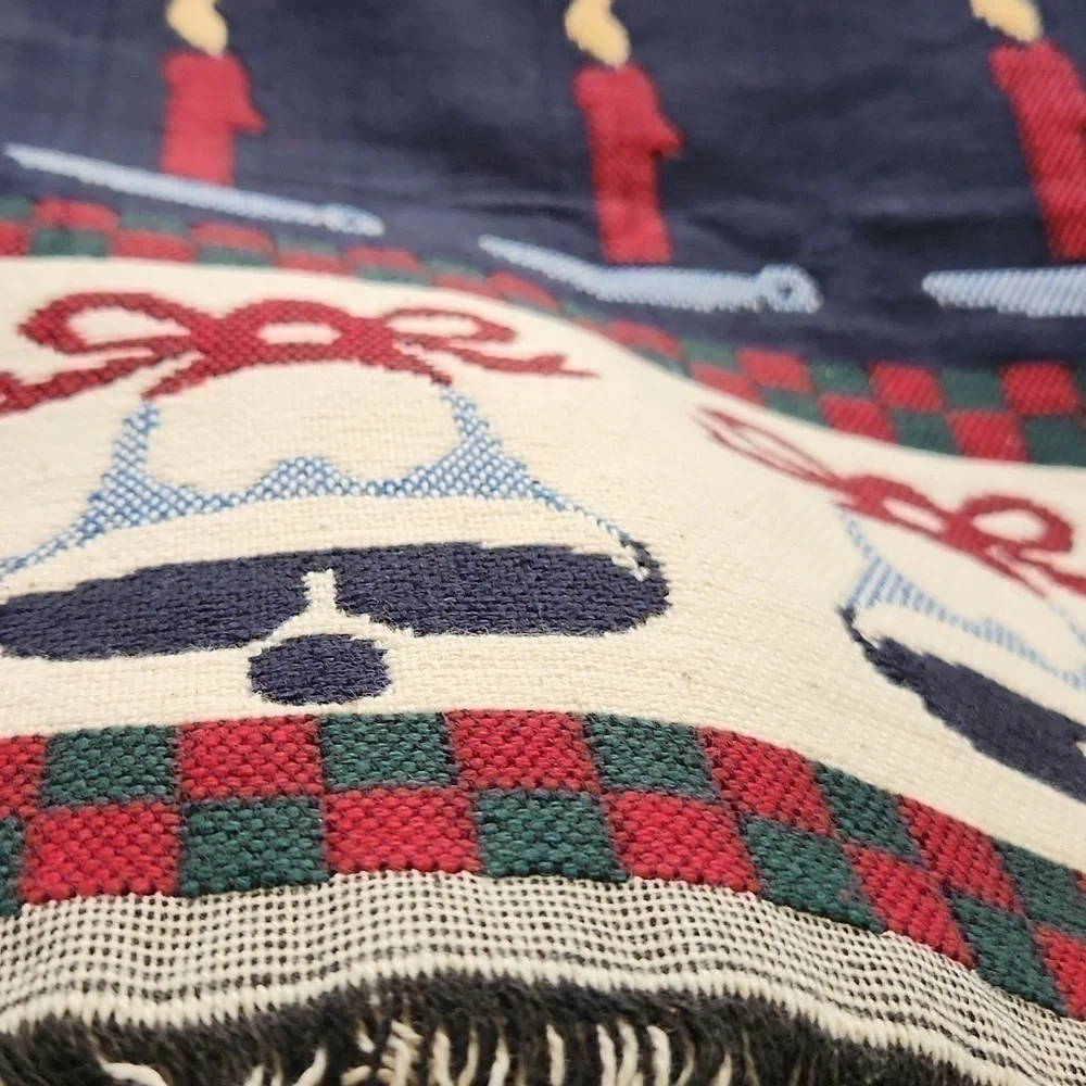 New Carpet Throw Christmas With fringe Hem Holidays Decor Vintage - Picture 7 of 11